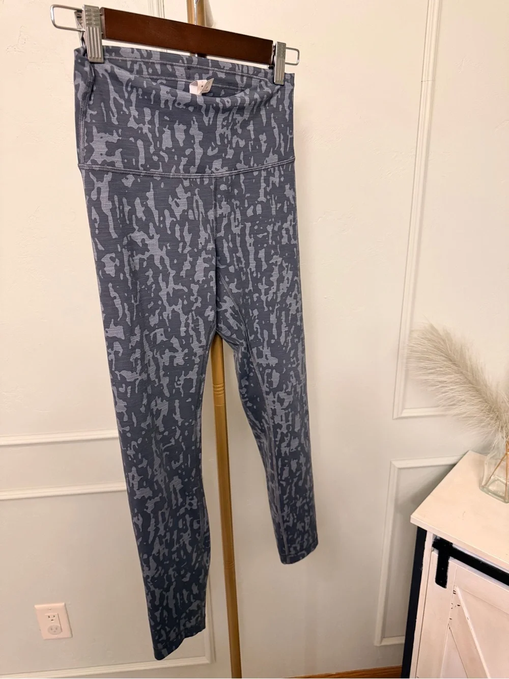 lululemon High Waisted Pattern Legging MSRP $128